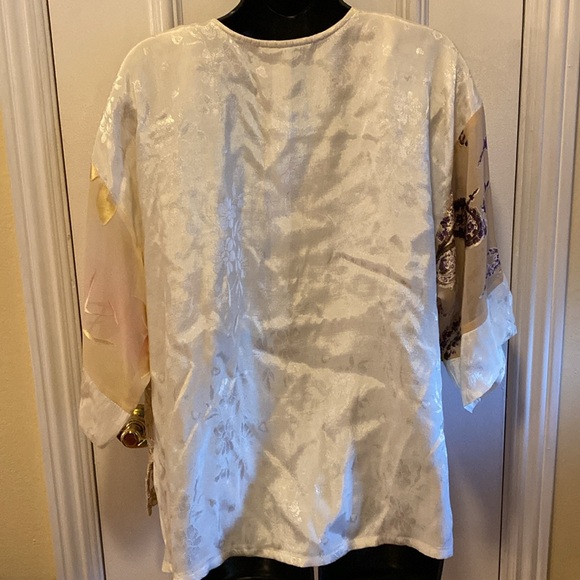 Champagne Collection by All That Glitters Kimono - Picture 6 of 7